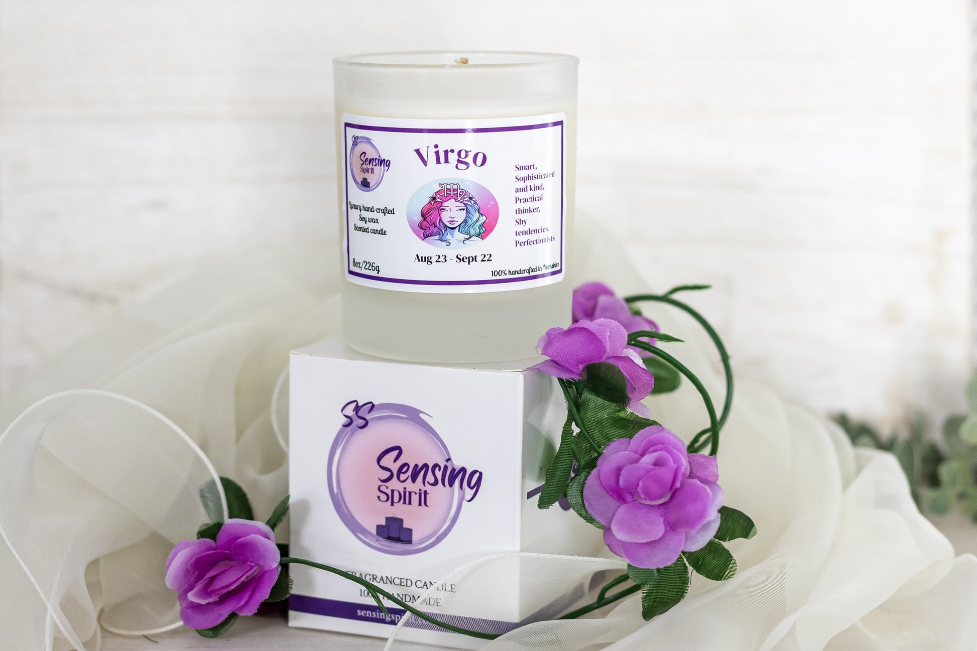 Gift box and Leo scented with Angel soy wax candle with green leaves decoration